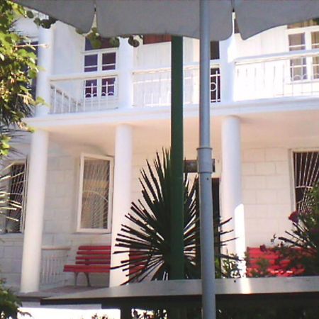 White Guest House Batumi Luaran gambar