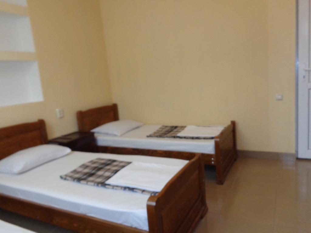 White Guest House Batumi Bilik gambar