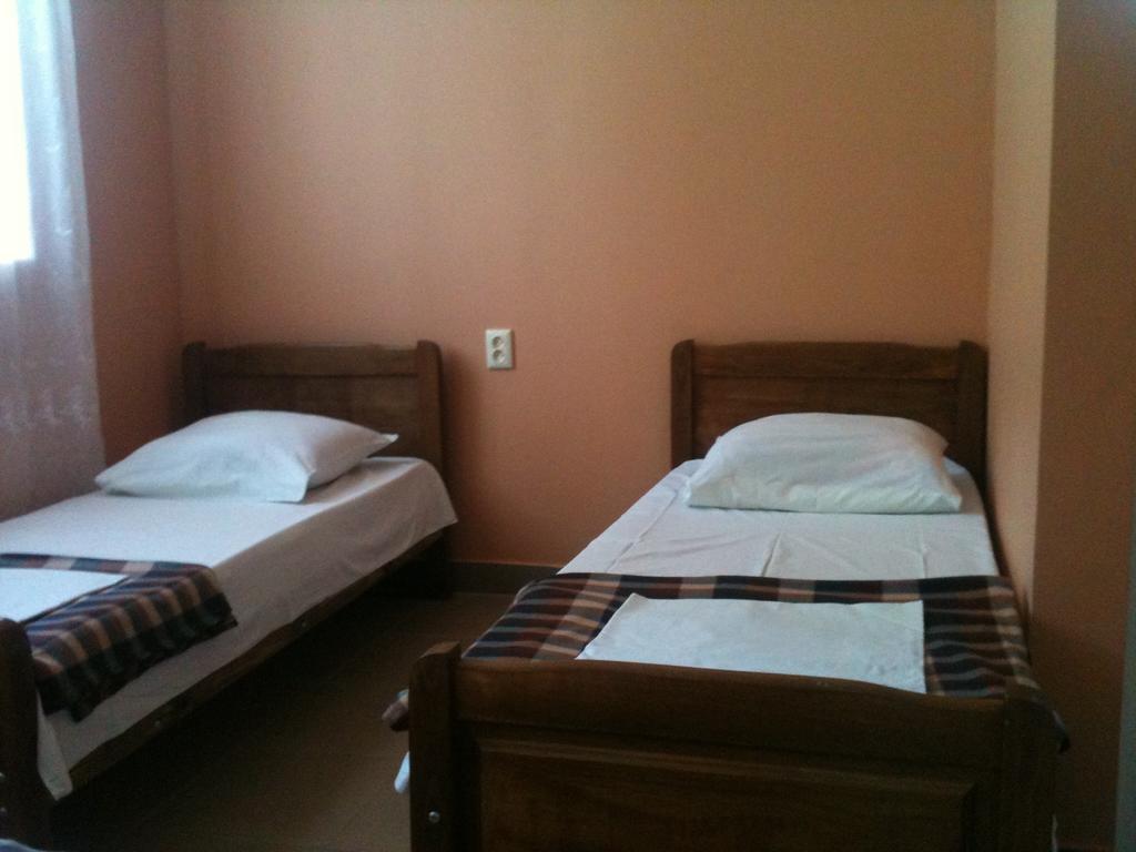 White Guest House Batumi Bilik gambar