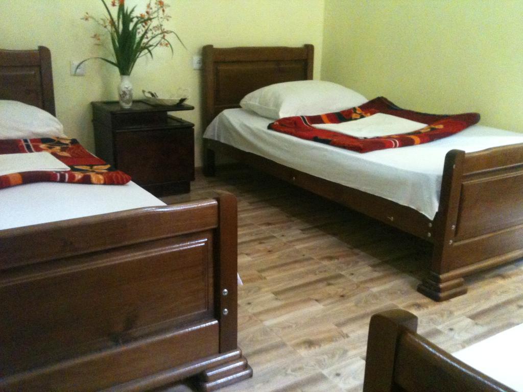 White Guest House Batumi Bilik gambar