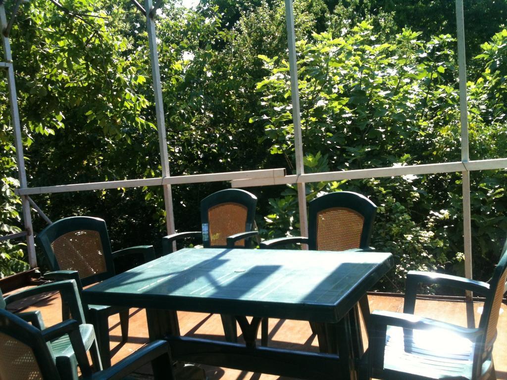 White Guest House Batumi Luaran gambar