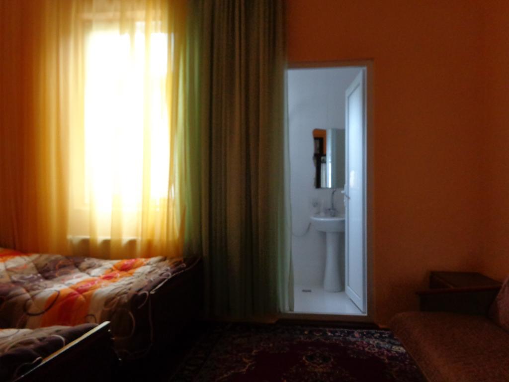 White Guest House Batumi Luaran gambar
